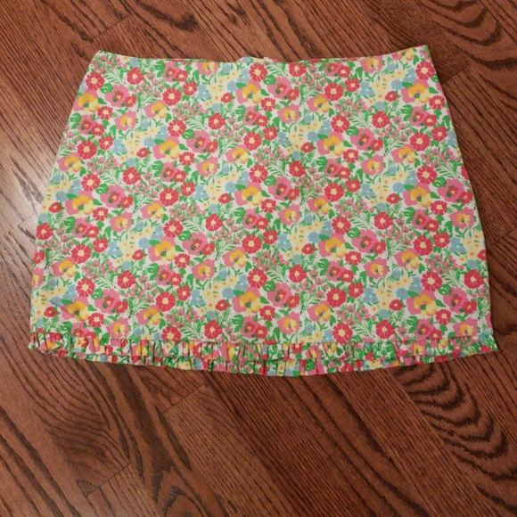 Lilly Pulitzer Dresses & Skirts - Lilly Pulitzer Mini Skirt with Ruffles - sz 4 EUC